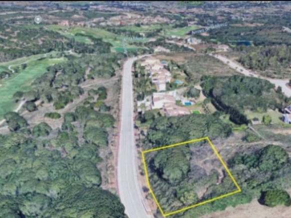 PARCELA EXCLUSIVA EN SOTOGRANDE ALTO: EL LUJO DE CREAR DESDE CERO Terreno San Roque