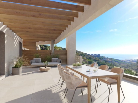Espectacular ÁTICO con una terraza de 135 m² y vistas infinitas al mar y al golf. Piso Línea de la Concepción