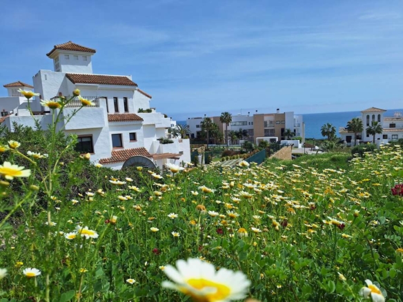 Marina Serenity: Vida junto al Mar y al Fairmont Piso San Roque